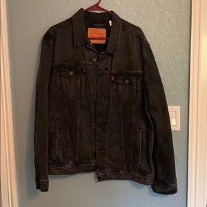 Black Levi’s Denim Jacket